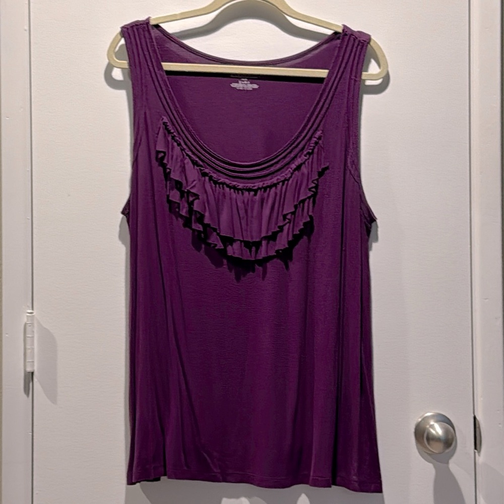 Ruffle front tank